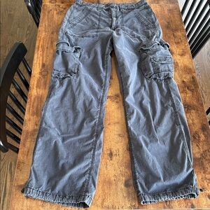 American eagle womens Cargo Pants in gray
